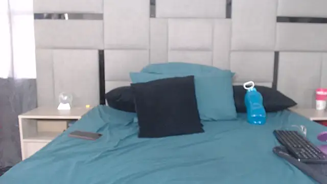 BOOTYDIVAXXX's cam snapshot