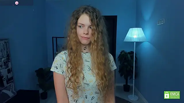 RayaNenlia's cam snapshot