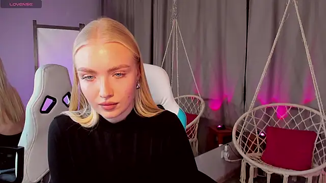 TessaGrays's cam snapshot