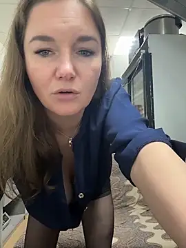 VaryaRose live sex cam