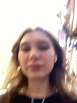 QuitieLia live sex cam