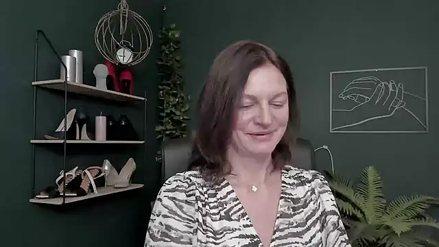 VivianWILD's cam snapshot