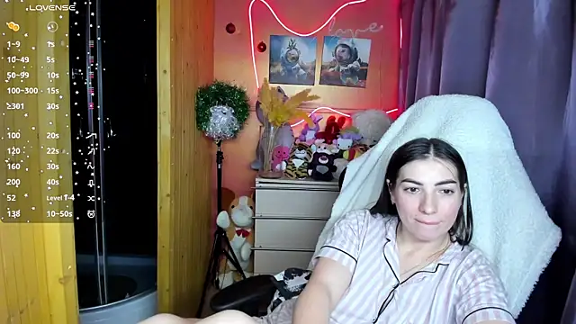 Fiery_Brunette_ live sex cam