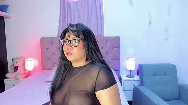 Latinabombsheell live sex cam