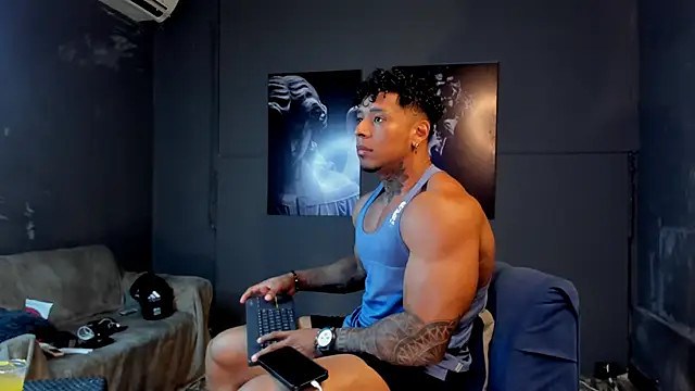 bradley_smith live sex cam