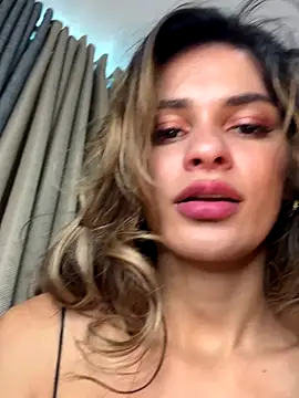 cuteluci_ live sex cam