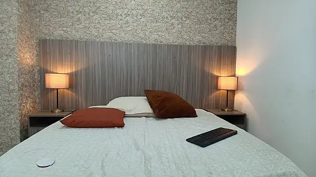 zoe_bermudez's cam snapshot