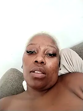 CuteBootyBae live sex cam