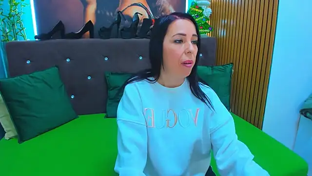 LauraSiin's cam snapshot