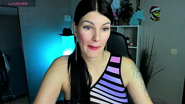 O1d_Lady's cam snapshot