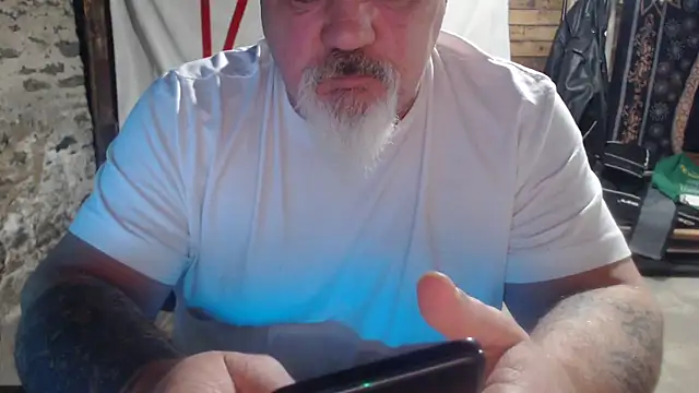 Newfiesausage1972 live sex cam