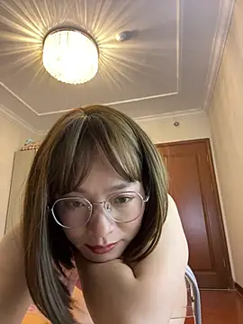 Mia-t's cam snapshot