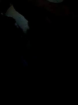 Leocesar37 live sex cam