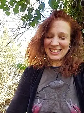 Exhibitionsplit live sex cam