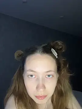 Holy_Poly's cam snapshot