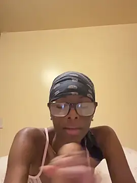 weeklyrush28 live sex cam