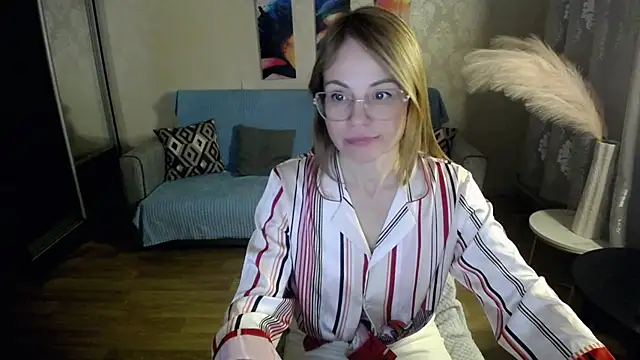 shy_hot_cat's cam snapshot