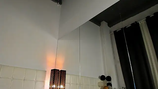 AmiraRees's cam snapshot