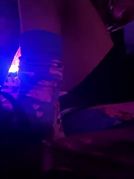 gurlnips live sex cam