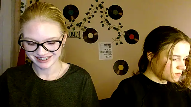 Aria__Moon live sex cam