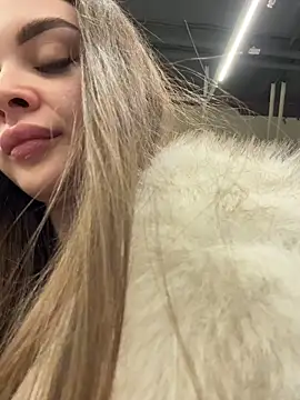 KristiRich live sex cam