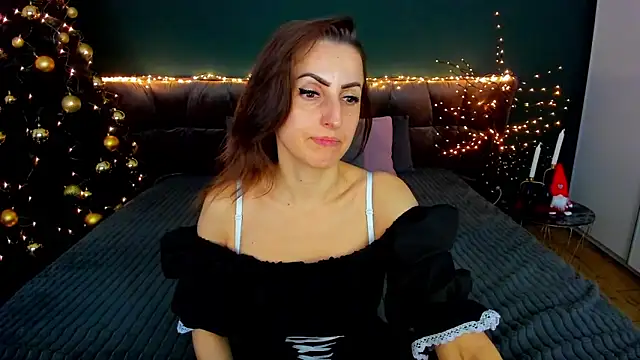 Rebecca_Diamond's cam snapshot