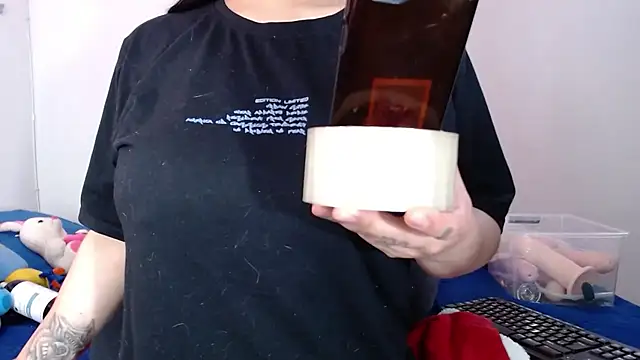 liseth_01hot's cam snapshot