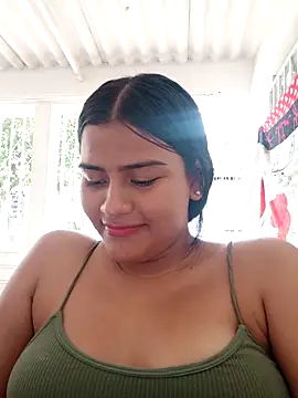 virgin_cunt's cam snapshot