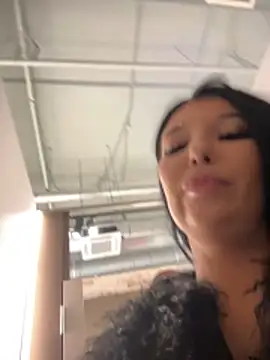 Tisha_Busty live sex cam