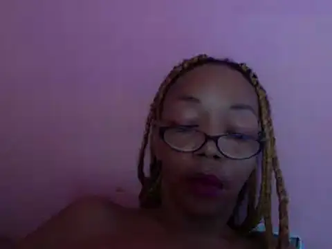 Ladyzee25's cam snapshot