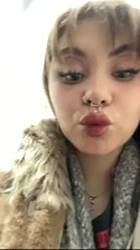 LunaMillie live sex cam