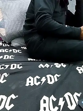 yazin19 live sex cam