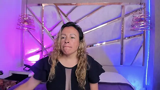 Ivonne_444 live sex cam