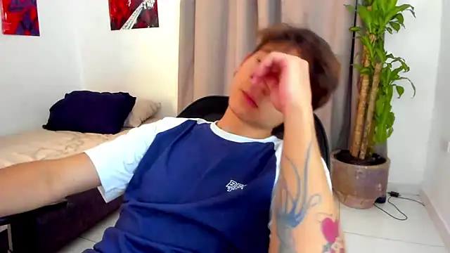 Joe23__ live sex cam