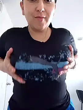 Valeria_montana_ live sex cam