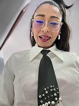 _Bella-Office1 live sex cam