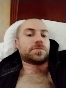 Oilkong2022 live sex cam