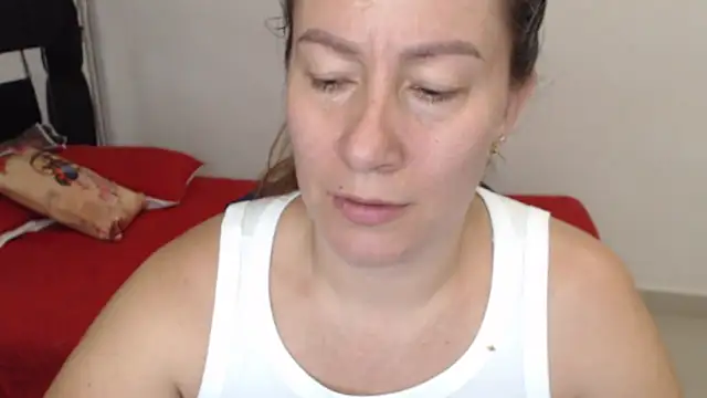 CATRINA-83 live sex cam