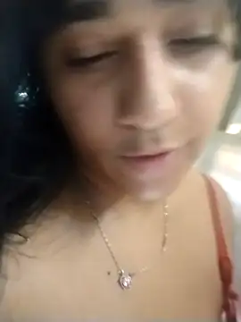 srtsara live sex cam