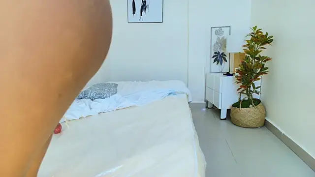 emy_barnert's cam snapshot