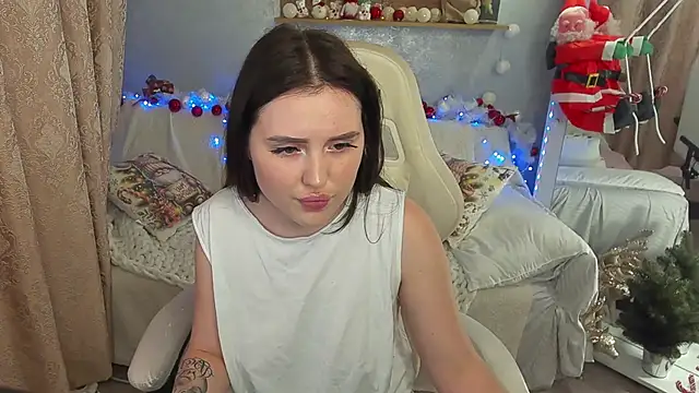 MilanaFoxyyy live sex cam