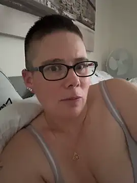 voluptuous-minx live sex cam