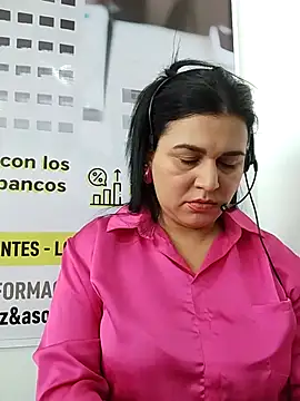 Maira-11 live sex cam