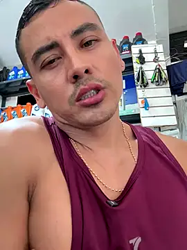 Paul22cm- live sex cam