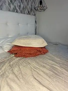 krisstenSantos live sex cam