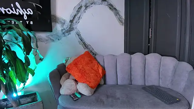 RenataMason live sex cam