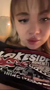 LunaMillie live sex cam