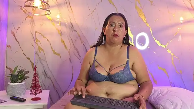 evelyn_harpeery live sex cam