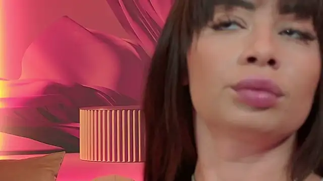 RubyLuxee's cam snapshot