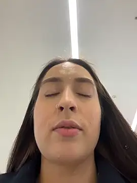 Holly_Play live sex cam